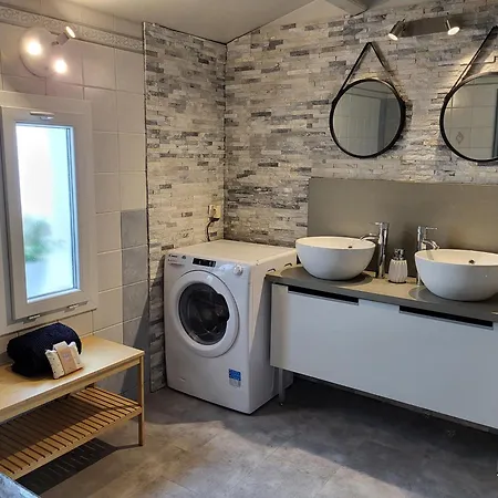 別荘 Maison Climatisee Avec Piscine Entre Alpilles Et Camargue アルル